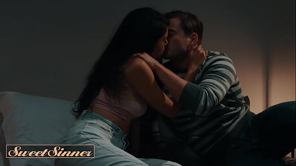 (Nathan) Throat-Fucks His Ex-Gf (Harley Haze's) Mouth Before He Stretches