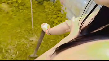 LINDA MANABA MASTURBATES AND SHOWS HER BEAUTIFUL VAGINA ON HER