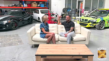 Didine, a beautiful MILF, gets pounded!