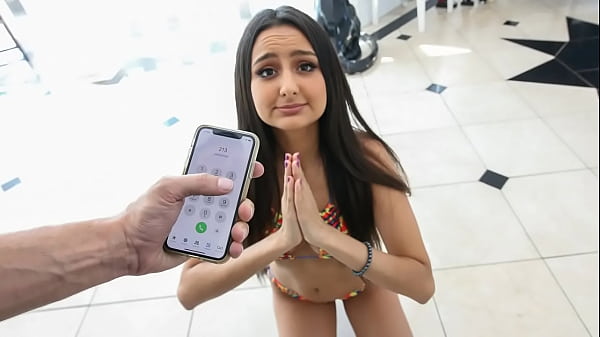 Hot & Slutty Stepsister Gets Attracted To Her Stepbro's Big