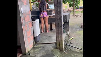 A mischievous peasant woman asks for help in exchange for