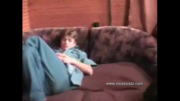 Step son play at computer but come horny mom and