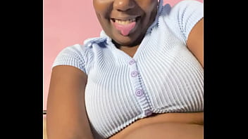 Watch me queef making my creamy pretty pussy fart