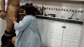 The delivery boy is lucky, the lady has no way