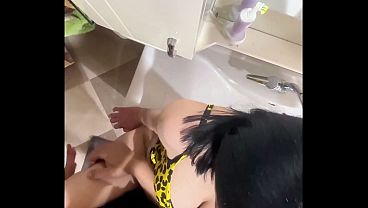 I fucked my young neighbor who came to my house