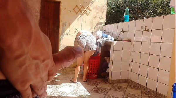 I caught my stepdaughter washing clothes in shorts, I got