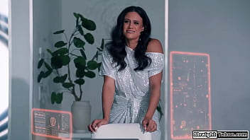 Oh my I have to fuck my stepmom to pull