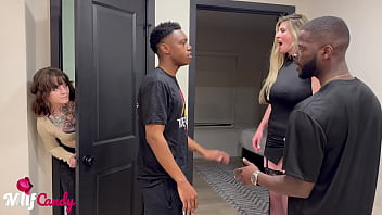 Trailer Milfcandy: Cheerleading coach Daphne catches her girl and gets