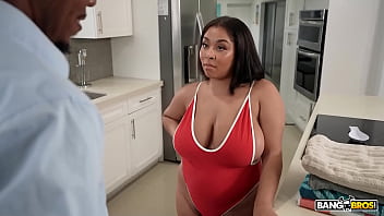 BANGBROS - Juliana Dreams Gets An Oily Breast Massage And