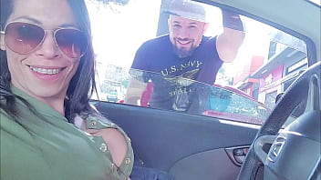 Look what this bitch did to the uber passenger