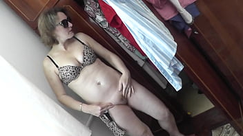 Milf solo. Sexy MILF Frina is getting ready for a