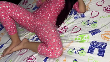 My stepdaughters pussy in pajamas how delicious the chucha of