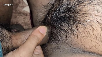 Sharing Bed with my Stepmom Gave Me Handjob in the