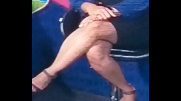 SPICY HOT INDIAN TV ANCHOR CRICKET SHOW