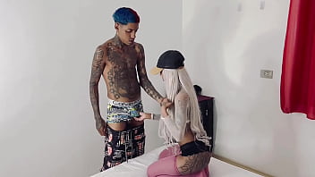 Slowly fell videos on the skinny girl so as not