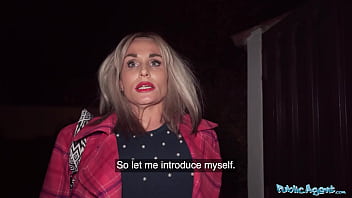 Public Agent I fuck my GF's Hot Mom who has