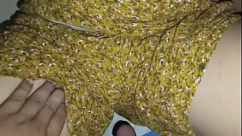 Endulnya ngentot ibu-in-law's pussy