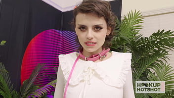 Petite Angel Windell Meets Up With Bryan Gozzling For Extreme