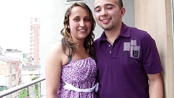 Colombian amateur couples decide to venture as porn actors. She