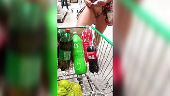 HE SHOWED HIS ASS TO THE MARKET AND GAVE THE