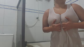 Wet white t-shirt!!! my teenager dream
