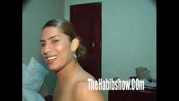 Drag queen fucks pussy for the first time ever