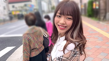 Geki Kawa beauty big butt apparel clerk is cheating raw