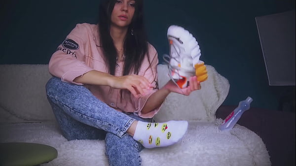 The brunette refused sexual services in a taxi, but soon