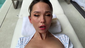 Mega ultra beauty gets fucked in the slit