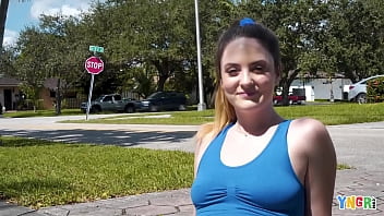 YNGR - 19 Year Old Kinsley Kane Wants To Experience