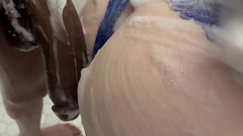 I'm a naughty big booty teen who sneaks into the