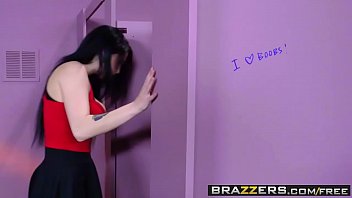 Brazzers - b. Got Boobs - (Noelle Easton) (Johnny Castle)