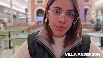 I conquer my stepsister in the shopping mall, and I