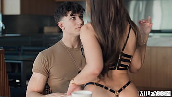 MILFY Cock Crazy Army Wife Melissa Stratton Gets Special Gift