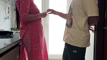 Aunt's fucking: The young nephew fucked the step aunt with