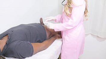 PATIENT GOT EXCITED AND FUCKED THE DOCTOR'S ASS IN THE