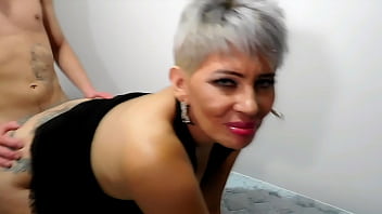 Breaking my stepmother's ass is an incredible pleasure, there is