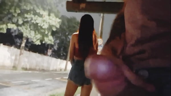 Risky handjob for hot girl at the bus stop!