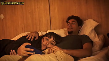 I'm sleepy, stepbrother, let me lie on your lap, but