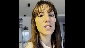 Lety Howl gets fucked by the delivery guy in the