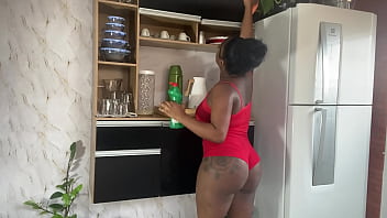 In broad daylight my husband wants to fuck my pussy