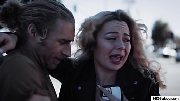 Psycho Siouxsie Q turns a helpful guy's life into a