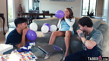 Upskirt with no panties MILF stepmom Pristine Edge had stepson