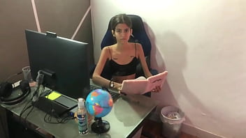 Sexual psychologist can't hold back her desire to see my