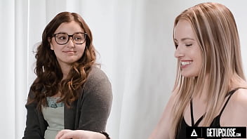 UP CLOSE - Gorgeous Leana Lovings & Scarlett Sage Have