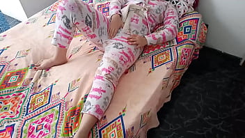 My husband's cuckold prefers the computer to fucking me so