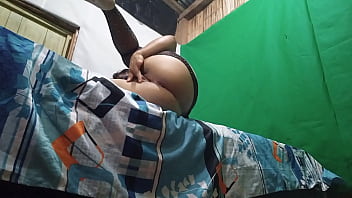 HOW WELL YOU KEEP YOURSELF!! MATURE STEPMOTHER HAS THE BEST