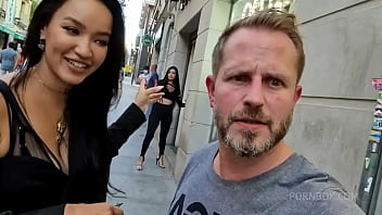 Hot Trio for lost tourist with Asia Vargas and Camila