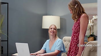 Oysters Got Nothing Over Stepmoms Pussy - Charlotte Stokely, Khloe