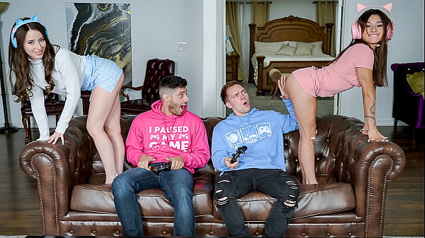 The Group of Stepsiblings Strikes up A Naughty Deal -